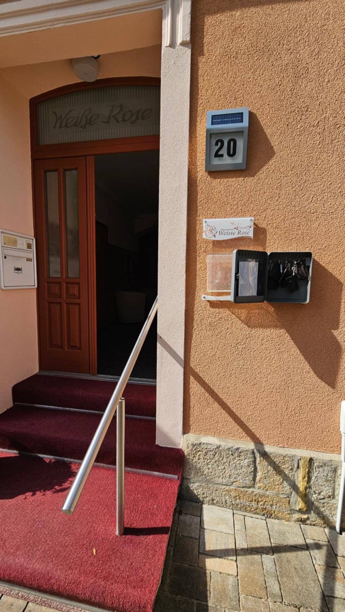 Pension Weisse Rose, Parkplatz, Fruehstueck, Wlan, Zentral Bad Elster Buitenkant foto