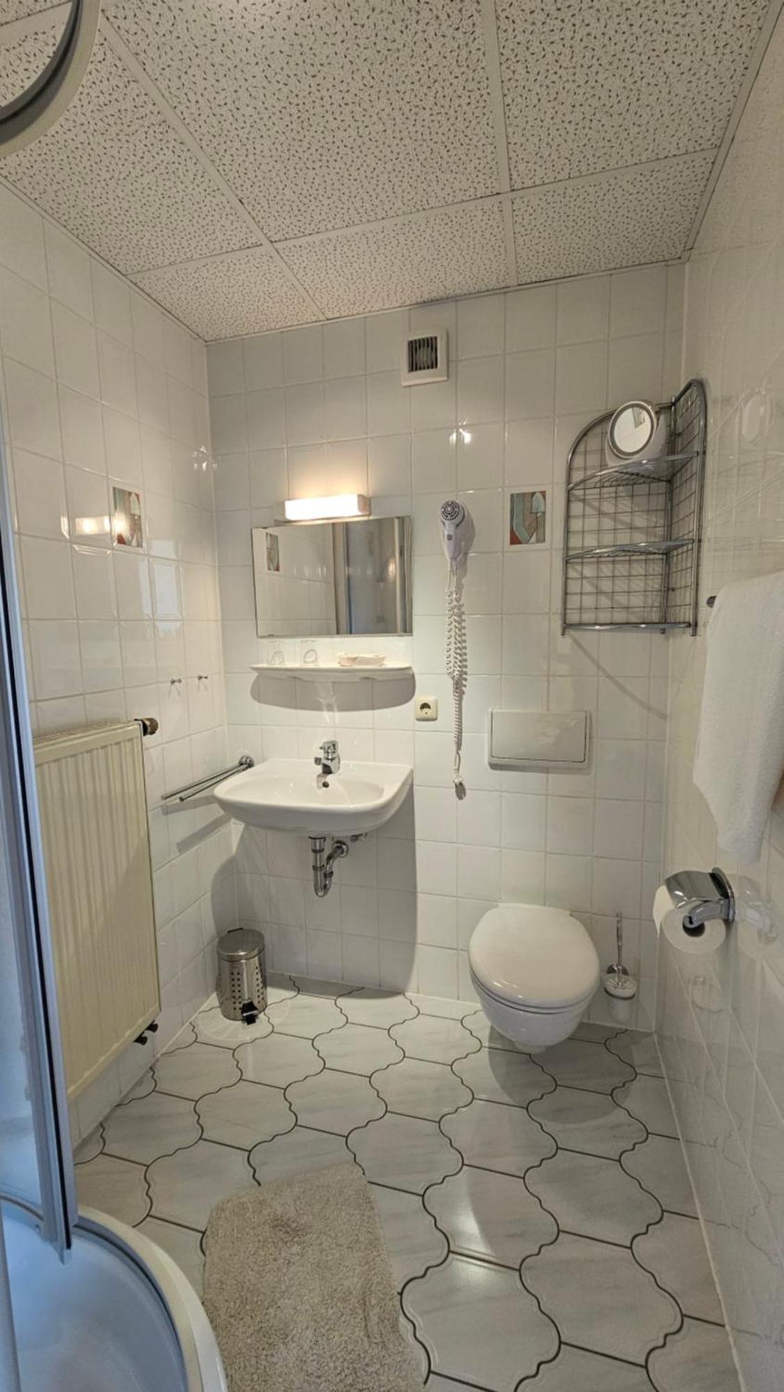 Pension Weisse Rose, Parkplatz, Fruehstueck, Wlan, Zentral Bad Elster Buitenkant foto